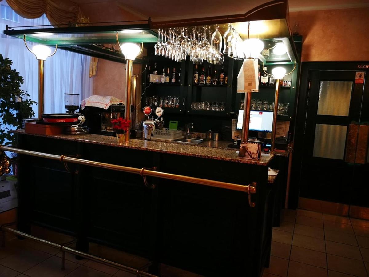 Hotel Mladost Lipany Esterno foto
